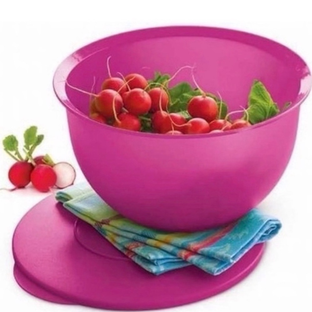 Bright Pink Mixing Bowl with Lid - Large Plastic 2.5 L